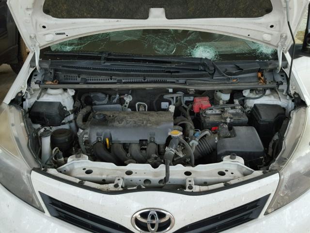 Купить TOYOTA YARIS в США. TOYOTA YARIS из Америки в Украину.