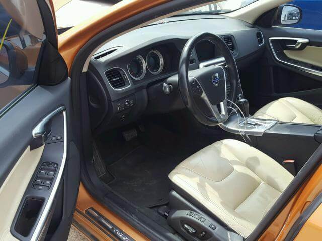 Купить VOLVO S60 T5 2012 года в США