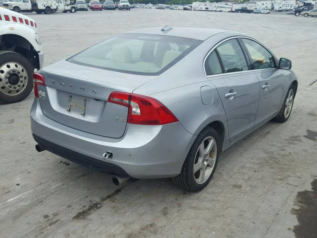 Купить VOLVO S60 T5 2013 года в США