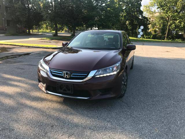 Купить HONDA ACCORD HYBRID 2015 года в США