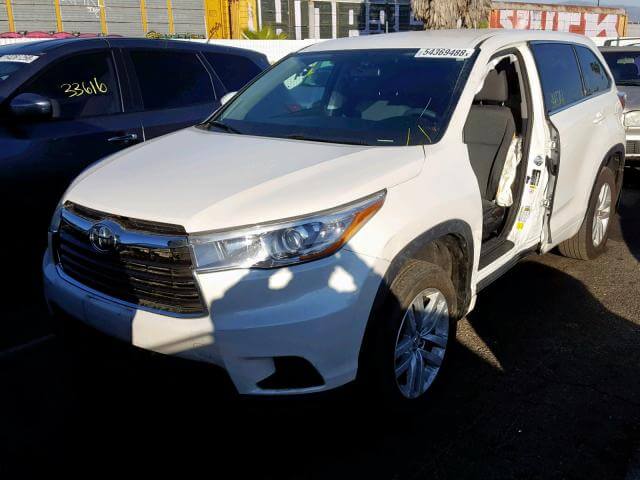 Купить TOYOTA HIGHLANDER LE 2015 года