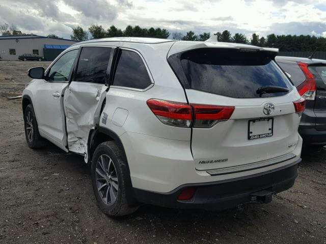 Купить TOYOTA HIGHLANDER SE 2017 года