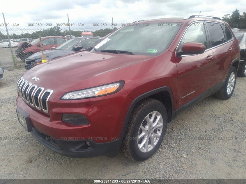 Купить красную бу JEEP CHEROKEE 3.2 2015 года в США