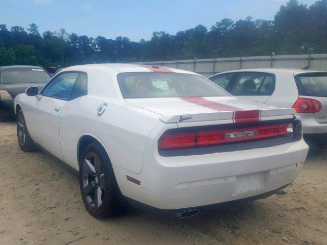 Купить бу DODGE CHALLENGER 3.6 2013 года в США