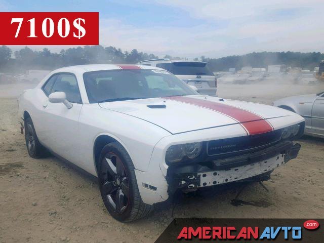 Купить бу DODGE CHALLENGER 3.6 2013 года в США