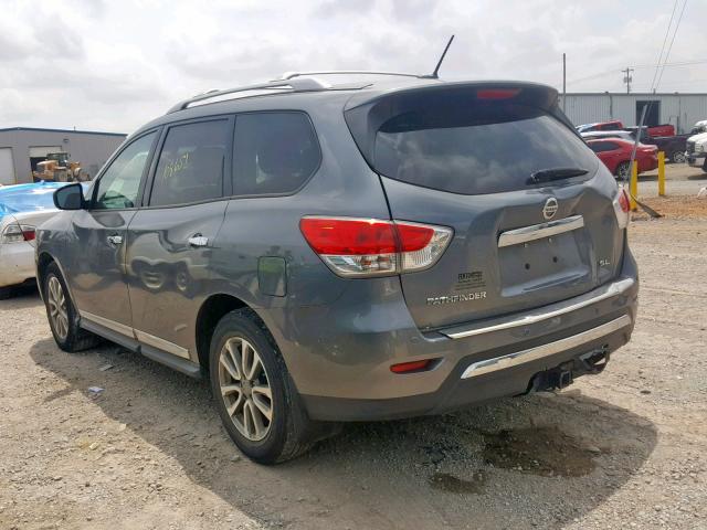 Купить бу NISSAN PATHFINDER 3.5 2015 года в США