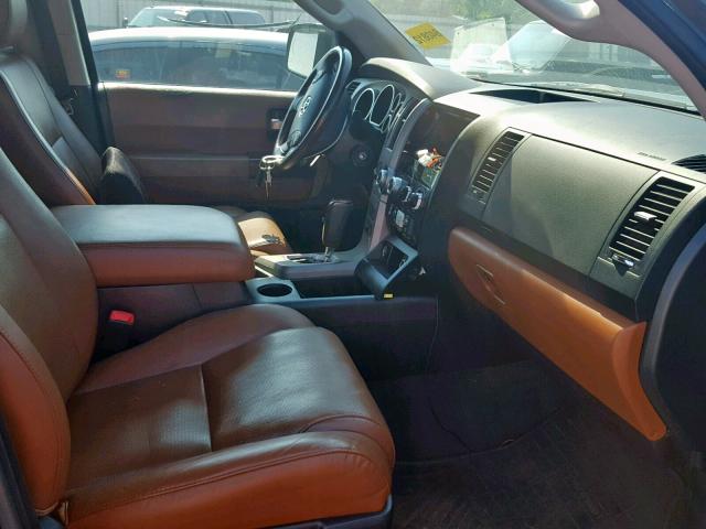 Купить бу TOYOTA SEQUOIA 5.7 2012 года в США