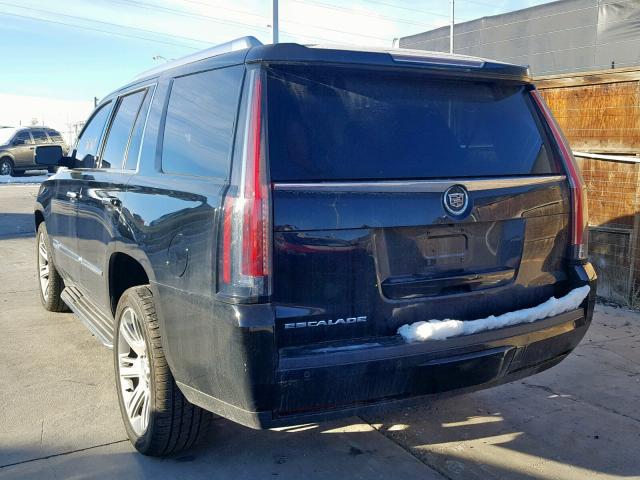 Купить бу CADILLAC ESCALADE 6.2 2015 года в США