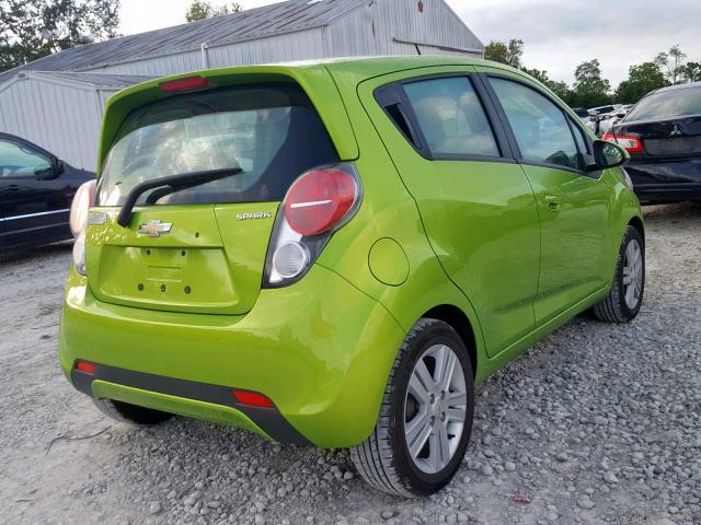 Купить бу CHEVROLET SPARK 1.2 2015 года в США