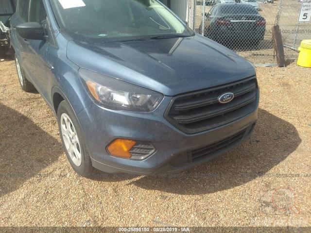 Купить бу Ford Escape 2.5 2018 года в США