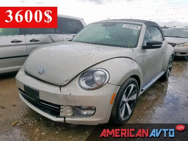 Купить бу VOLKSWAGEN BEETLE 2.0 2013 года в США