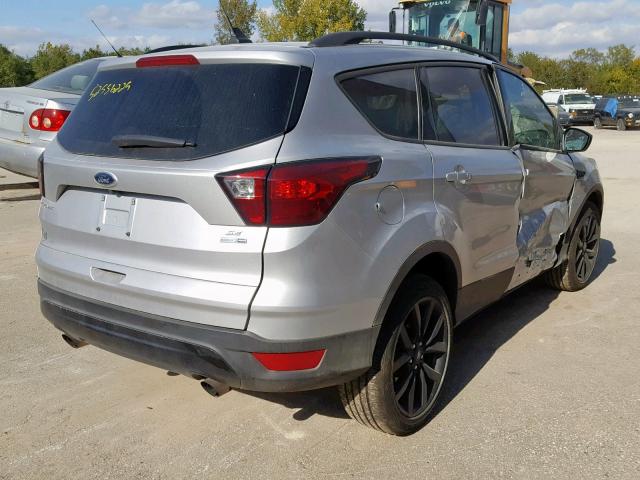 Купить бу FORD ESCAPE 1.5 2019 года в США