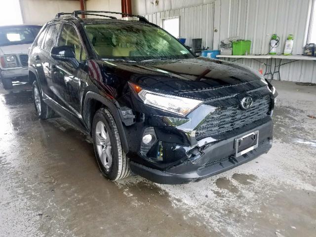 Купить бу TOYOTA RAV4 2.5 2019 года в США