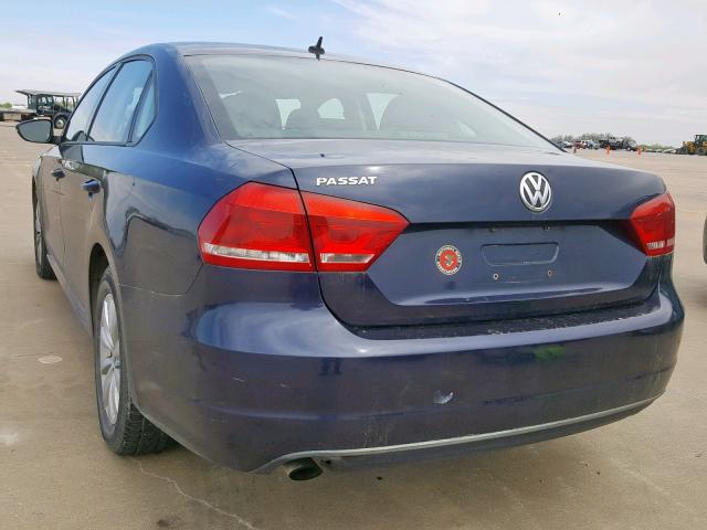 Купить бу VOLKSWAGEN PASSAT 1.8 2012 года в США