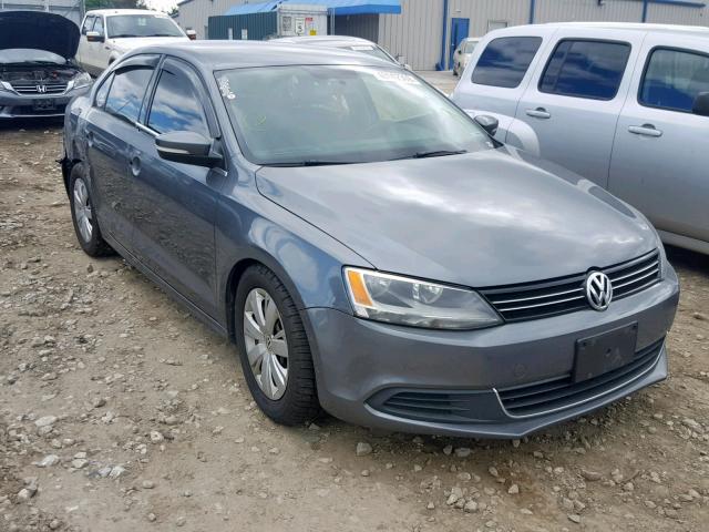 Купить бу Volkswagen Jetta 2.5 2013 года в США