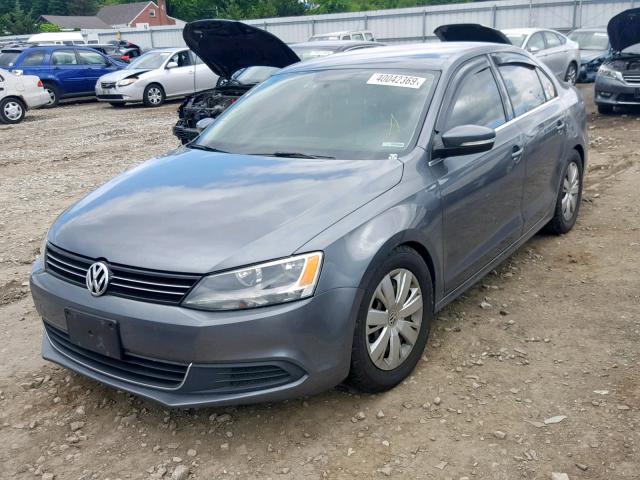 Купить бу Volkswagen Jetta 2.5 2013 года в США