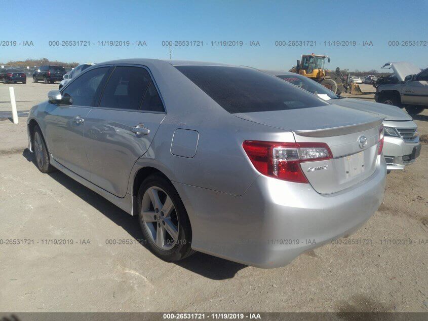 Купить TOYOTA CAMRY LSELEXLE 2.5 2014 года в США