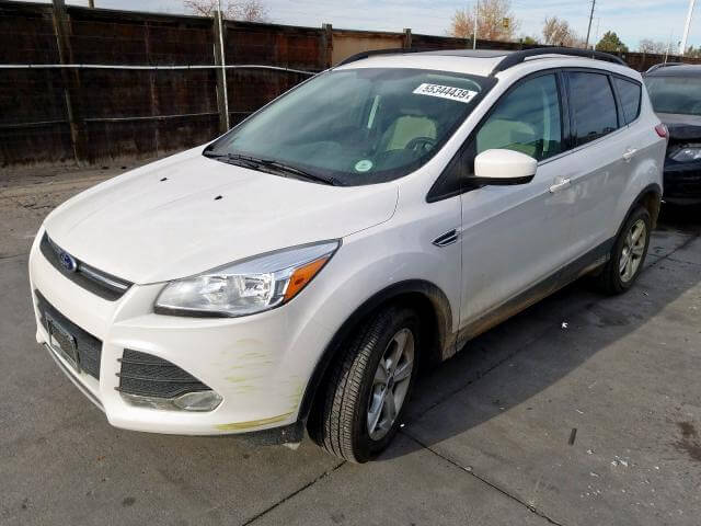 Купить белую бу FORD ESCAPE 1.6 2014 года в США