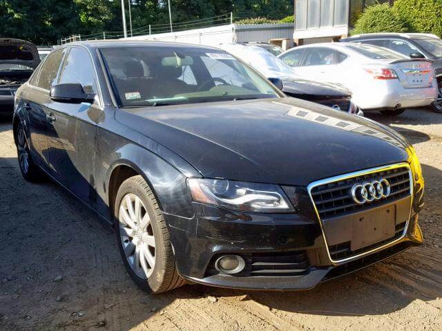 Купить бу AUDI A4 PREMIUM 2.0 2011 года в США