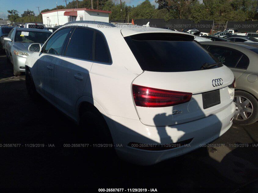 Купить бу AUDI Q3 PREMIUM PLUS 2014 года в США