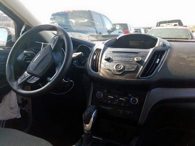 Купить бу FORD ESCAPE 1.5 2018 года в США