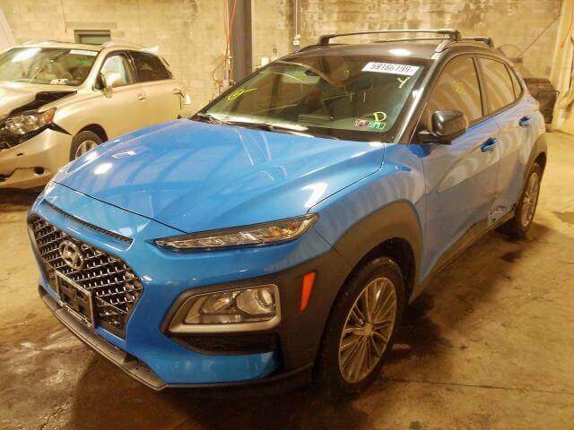 Купить бу HYUNDAI KONA 2.0 2019 года в США