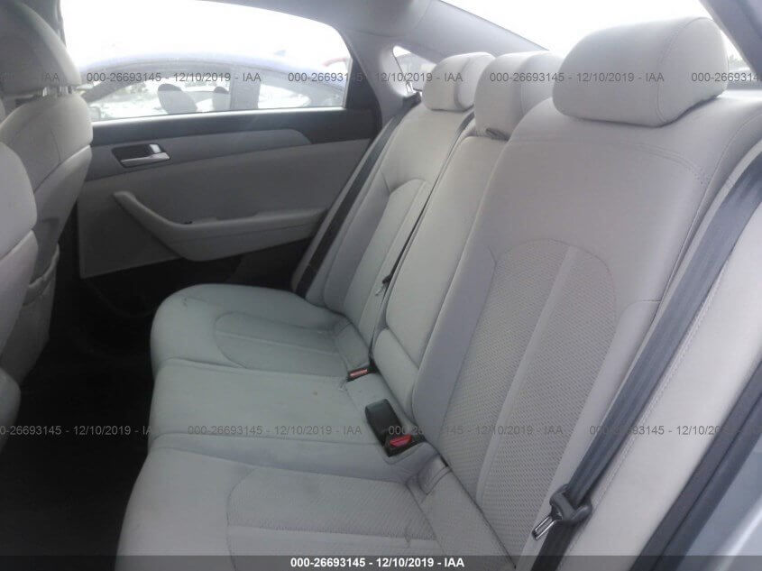 Купить бу Hyundai Sonata 2.4 2014 года в США