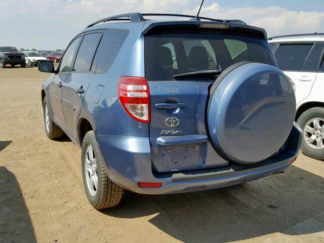 Купить бу TOYOTA RAV4 2.5 2012 года в США