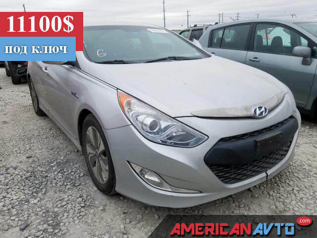 Купить бу HYUNDAI SONATA HYBRID 2.4 2013 года в США