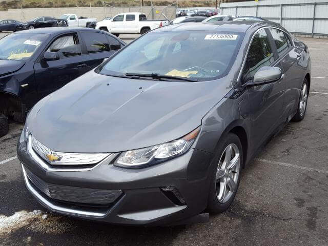 Купить бу CHEVROLET VOLT 1.5 2017 года в США