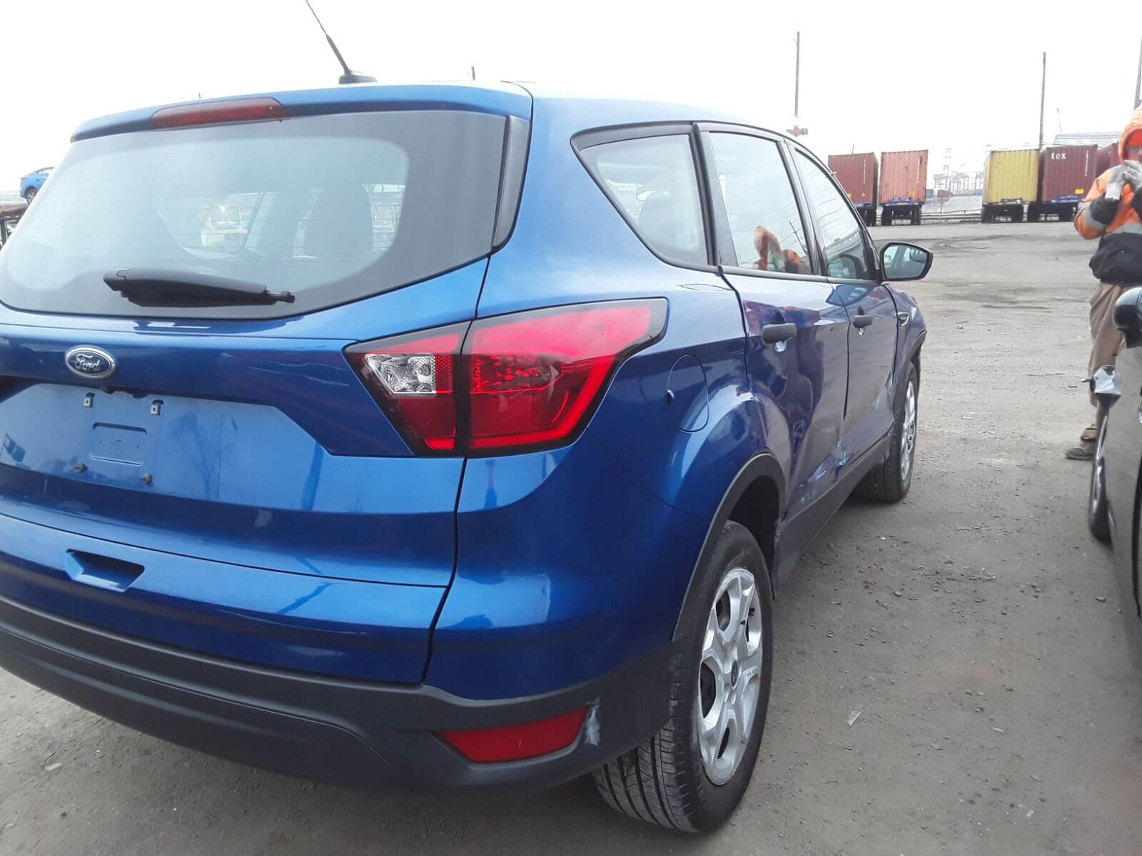 Купить бу FORD ESCAPE 2.5 2019 года в США