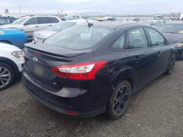 Купить бу Ford FOCUS 2.0 2014 года в США