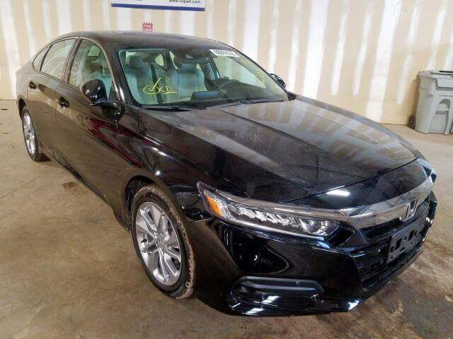 Купить бу HONDA ACCORD 1.5 2018 года в США