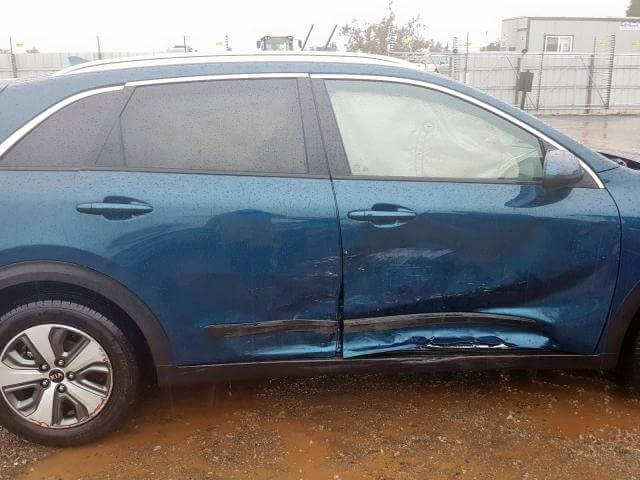 Купить бу KIA NIRO 1.6 2019 года в США