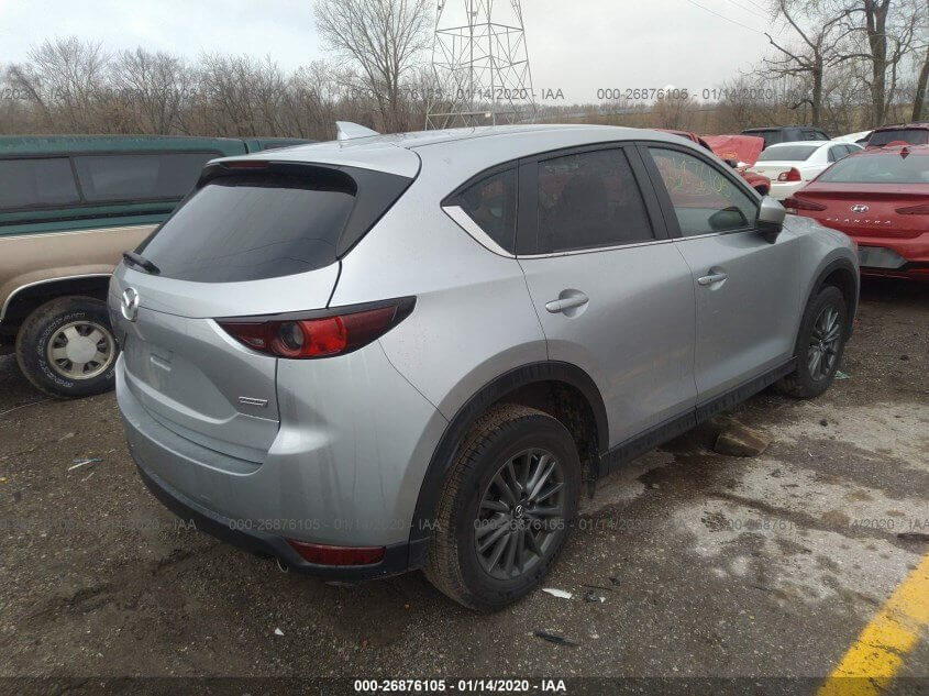 Купить бу MAZDA CX-5 TOURING 2019 года в США