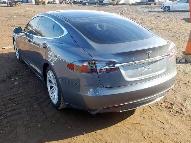 Купить бу TESLA MODEL 85 kwt 2013 года в США