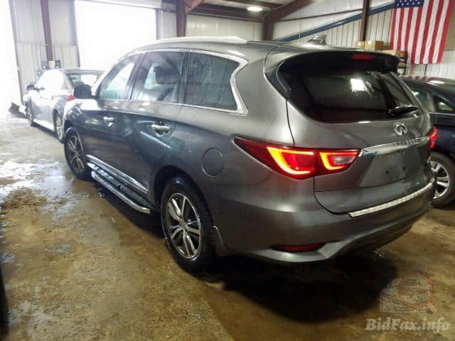 Купить бу INFINITI QX60 3.5 2017 года в США