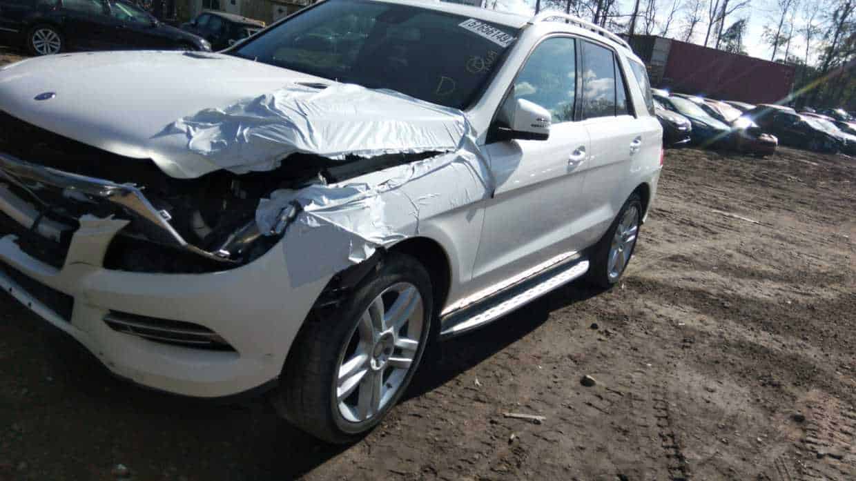 Купить бу Mercedes-Benz Ml 350 2015 года в США