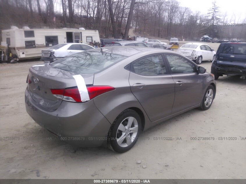 Купить HYUNDAI ELANTRA GLS 2013 года в США