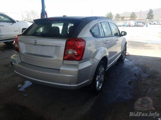 Купить бу DODGE CALIBER 2.4 2011 года в США