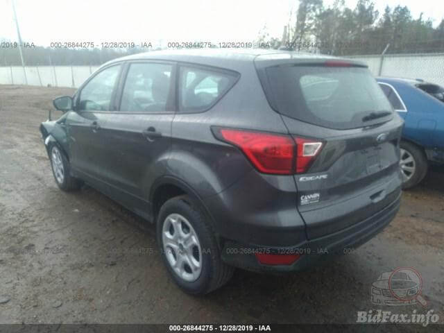 Купить б/у Ford Escape 2.5 2019 года в США