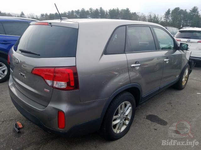 Купить б/у Kia Sorento Lx 2014 года в США