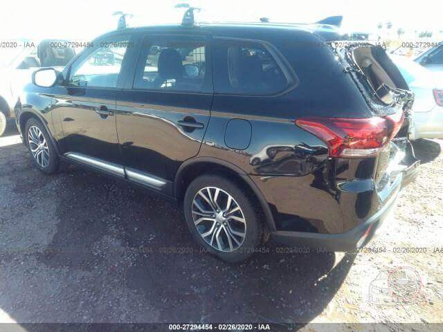 Купить б/у Mitsubishi Outlander 2.4 2018 года в США