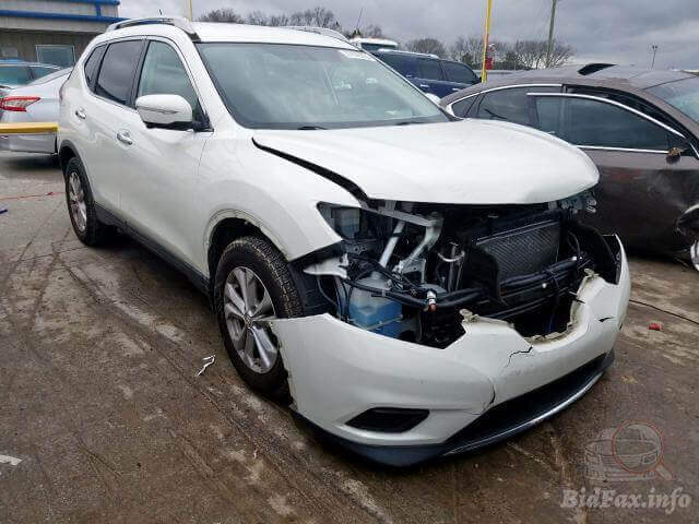 Купить б/у Nissan Rogue 2.5 2015 года в США