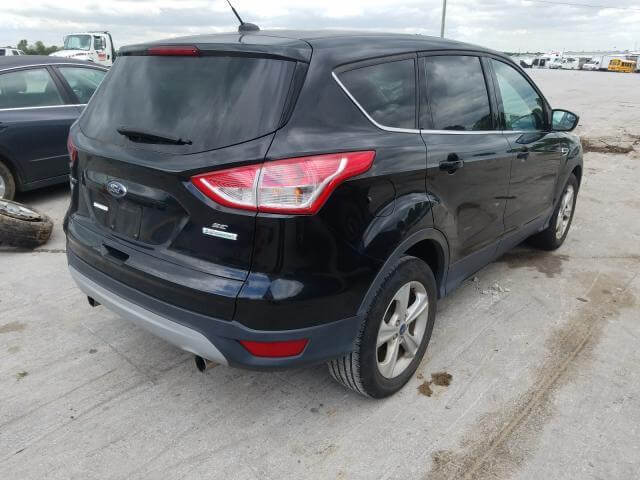 Купить б/уFORD ESCAPE SE 2013 года в США