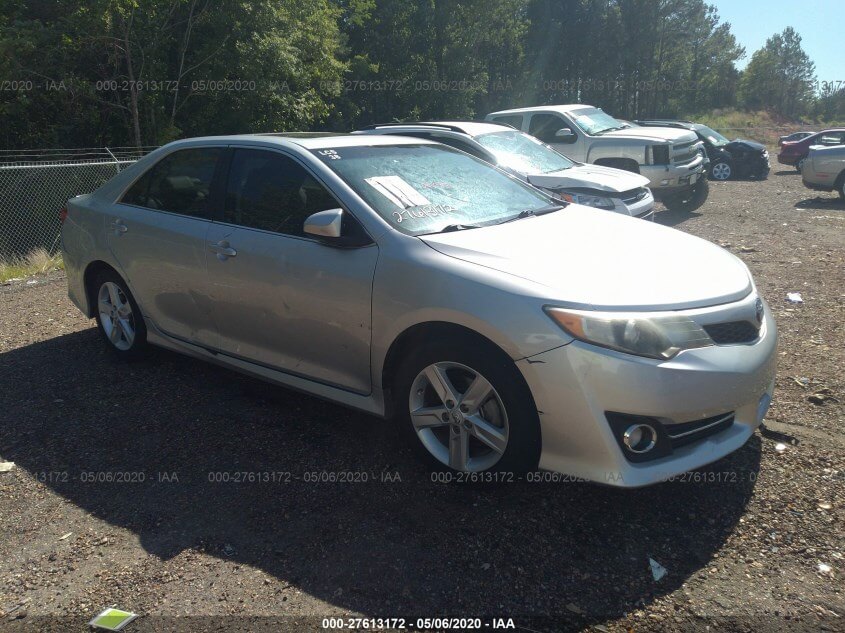 Kupit-serebreny-bu-TOYOTA-CAMRY-2.5-2012-goda-v-SShA6