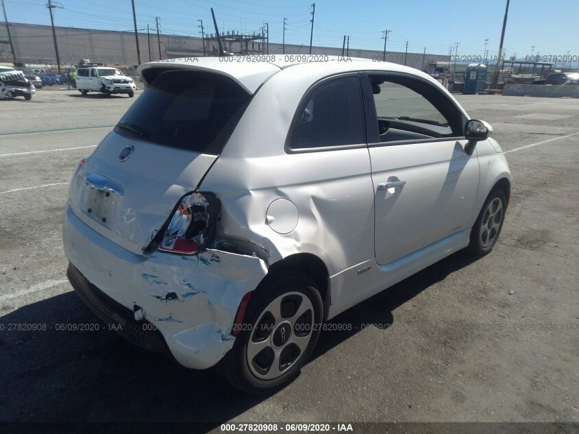 Купить бу FIAT 500 24 кВтч 2013 года в США