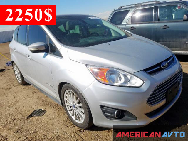 Купить бу FORD C-MAX SEL 2013 года в США