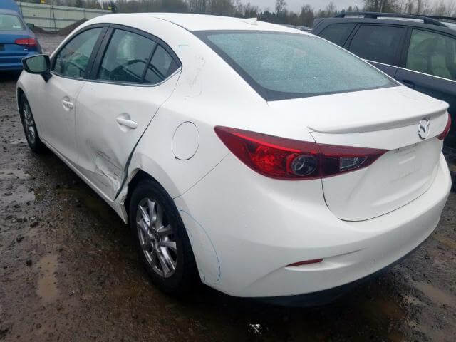 Купить бу MAZDA 3 GRAND TOURING 2015 года в США