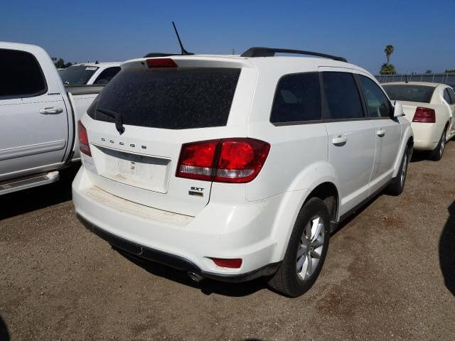 Купить белую бу Dodge Journey 3.6 2016 года в США